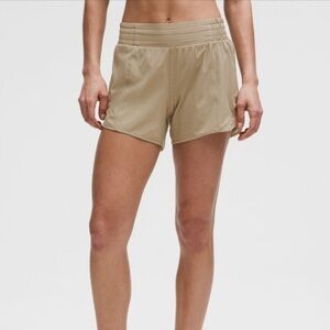 Lululemon Hotty Hot High-Rise Lined Short 4"
